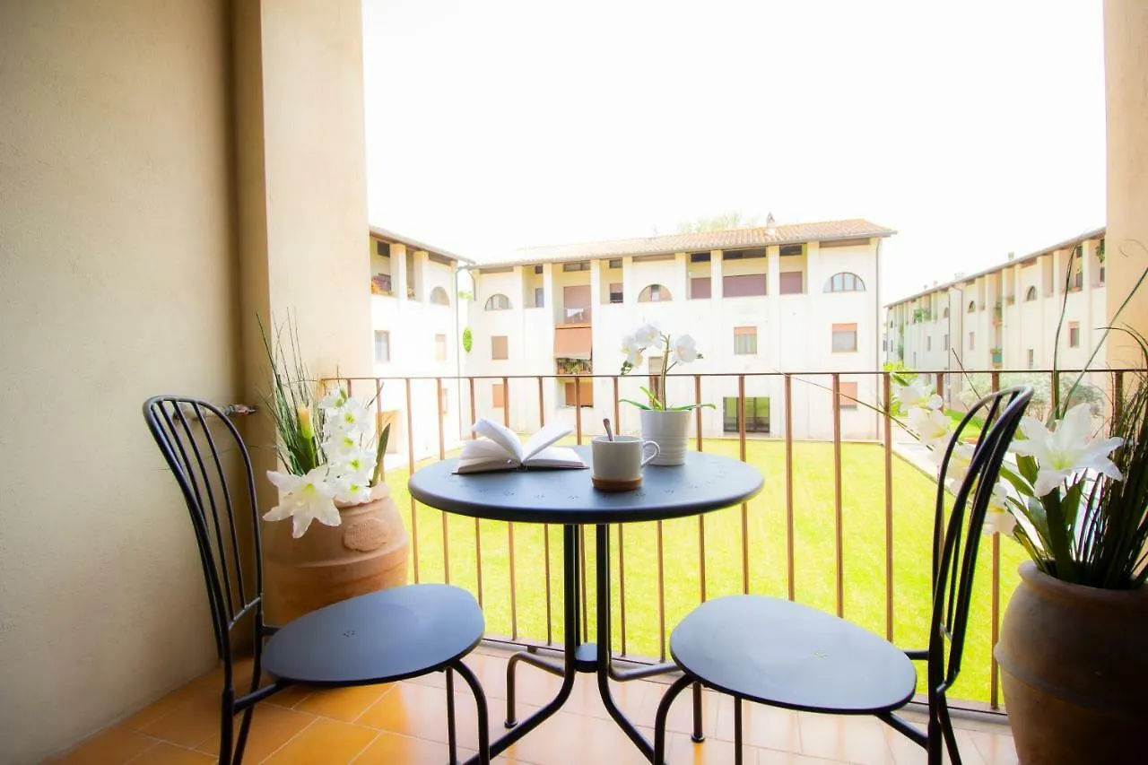 Pisa Books&Tower Apartment